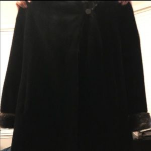 Black/Brown Gallery Fur Coat Size: XL